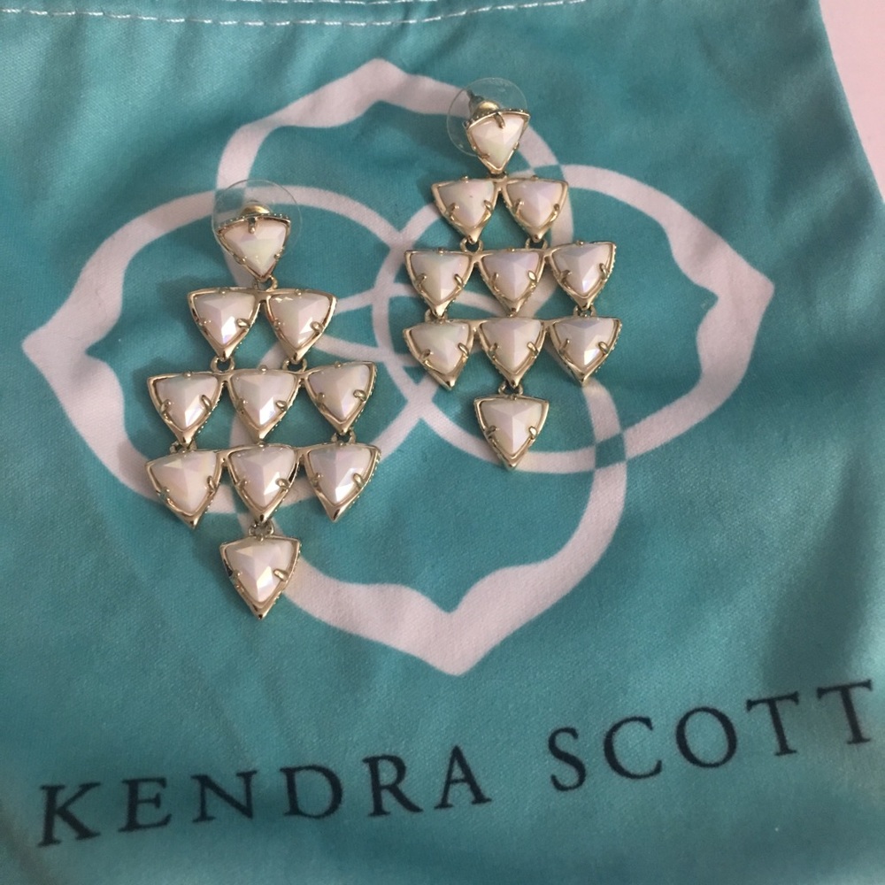 NWOT Kendra Scott Vale Earrings Iridescent White